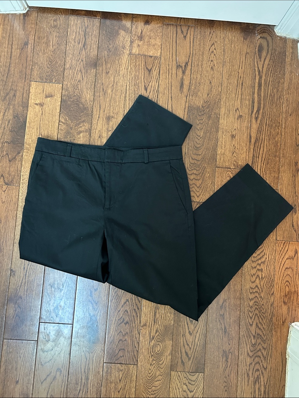Medium/Low-Rise Banana Republic Black Khakis - Straight Fit